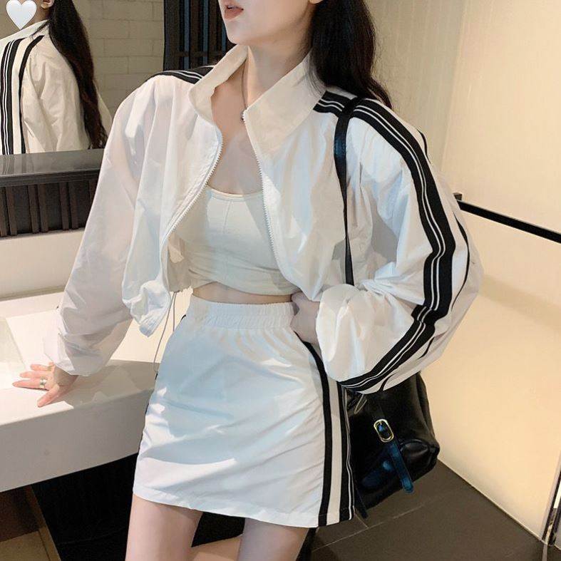 炸街套装裙两件套女2026夏季新款运动防晒短款上衣高腰半身短裙子