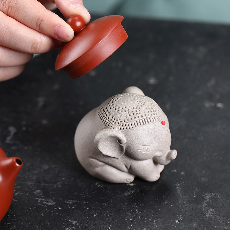 宜兴紫砂茶宠大象摆件原矿手工可养创意小象茶玩茶桌茶具吉象如意