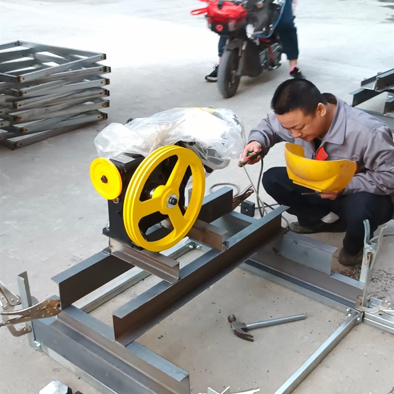 宏川曳引机HeC65型涡轮蜗杆杂物电梯主机HC100公斤升降机马达电机