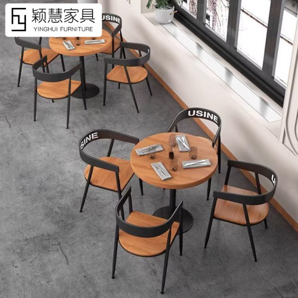 腿圆形餐桌椅组合铁艺实木小圆桌小吃店餐饮店酒吧双人四人桌子