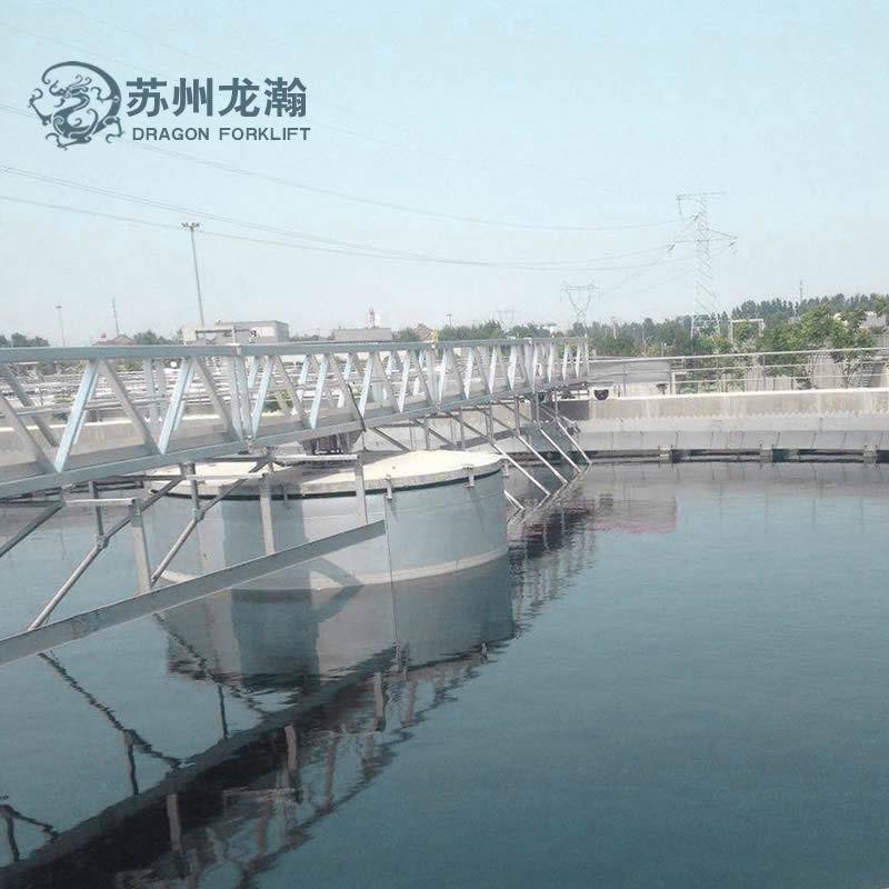 高效浓缩污泥机中心传动浓缩机周边传动刮吸泥机水下刮泥机