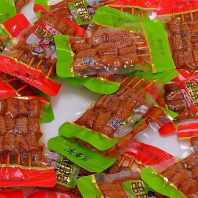 素羊肉串串串香豆制品辣条休闲零食小零食童年回忆辣条