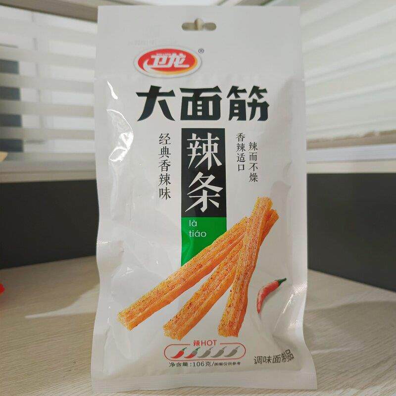 卫龙大面筋106克休闲解馋零食经典辣条香辣适中辣而不燥非油炸