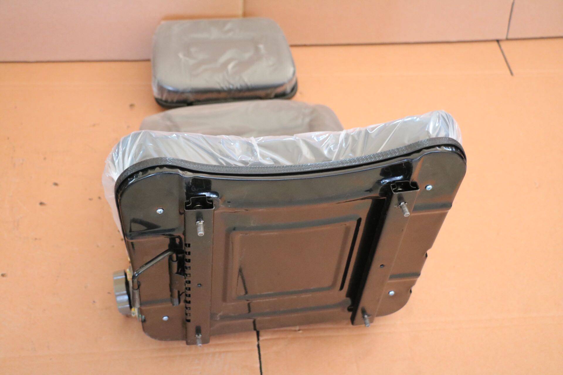 装载机叉车座椅头枕扶手座椅拖拉机农机吊车船舶起重机座椅改装座