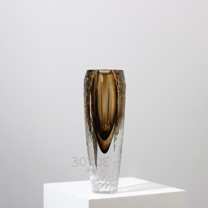 现代简约锤纹切割棕色琉璃花瓶别墅样板间客厅电视柜软装插花装饰
