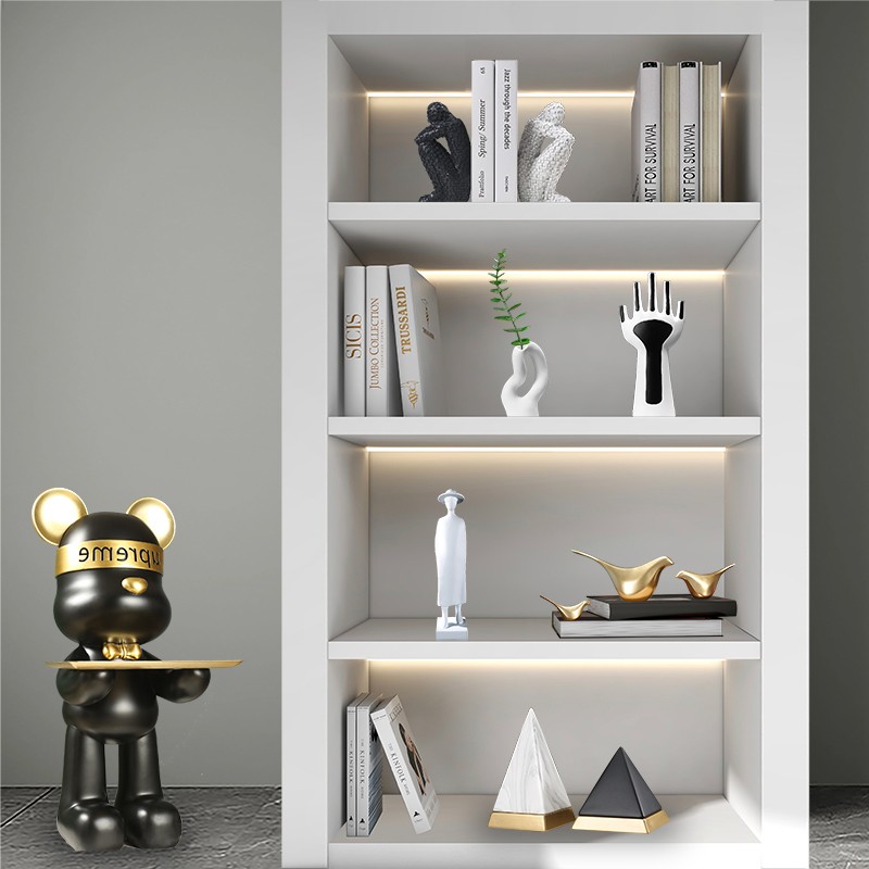 现代客厅酒柜样板房软装办公室展示柜书柜架上的装饰摆件创意