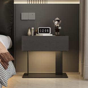 卧室实木床头柜创意碳素钢底座床边柜意式极简悬浮储物柜感应灯