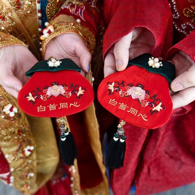 中式婚礼刺绣结发袋香包荷包定情信物挂件用DIY定制香囊结婚礼物