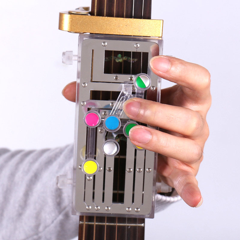 吉他辅助弹唱自动和弦手指练习器 一键转换民谣入门免学指法F横按