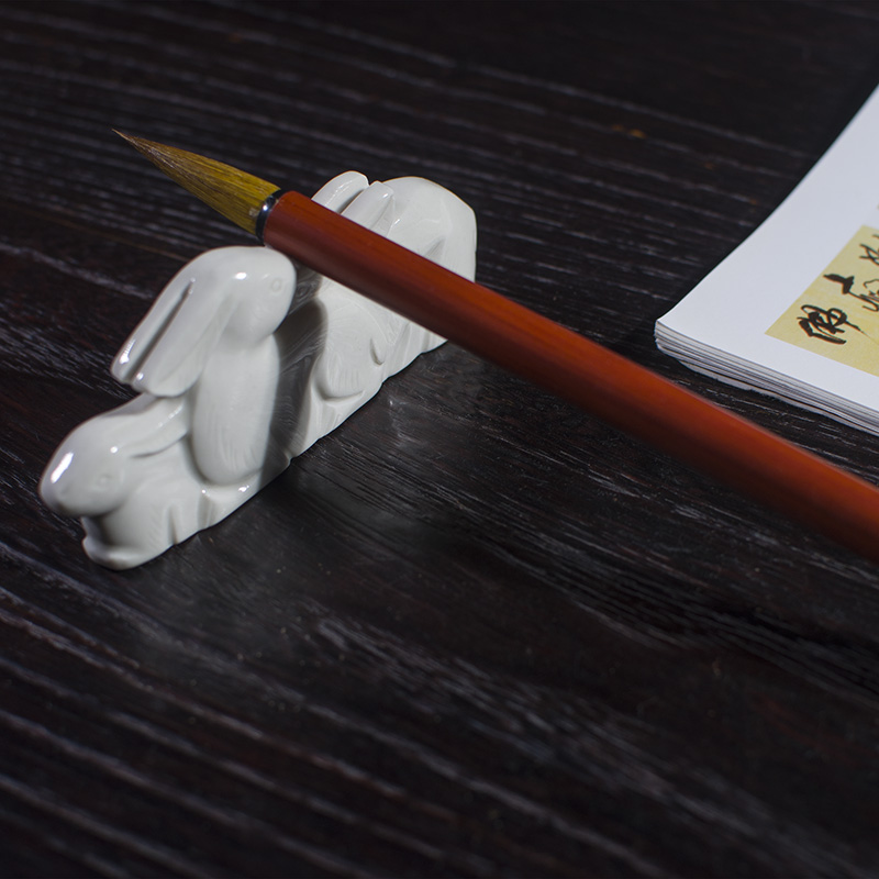 兔年陶瓷笔搁小礼品文房四宝文创可爱毛笔笔架山兔子笔托国画摆件