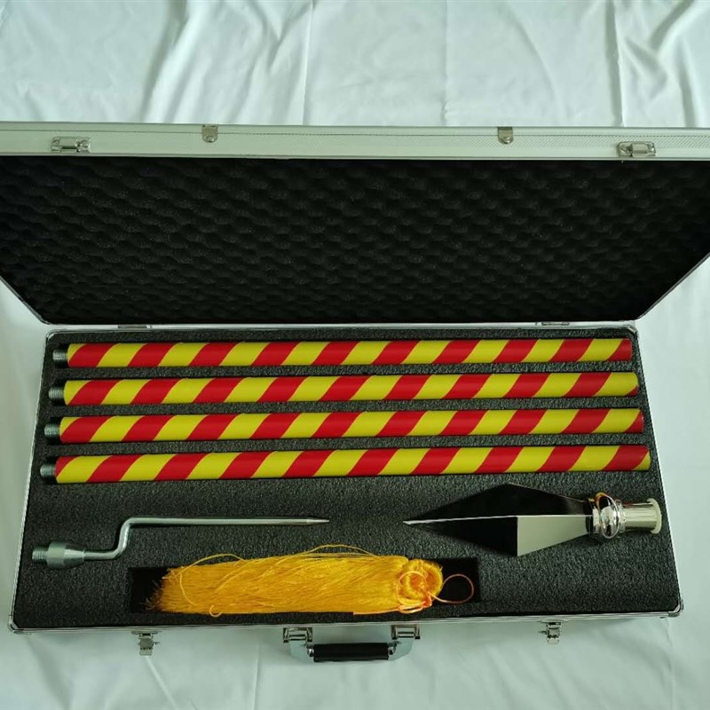 仪式仪仗队旗杆护卫手持旗杆不锈钢旗杆旗子矛头手挥黄红条纹旗杆