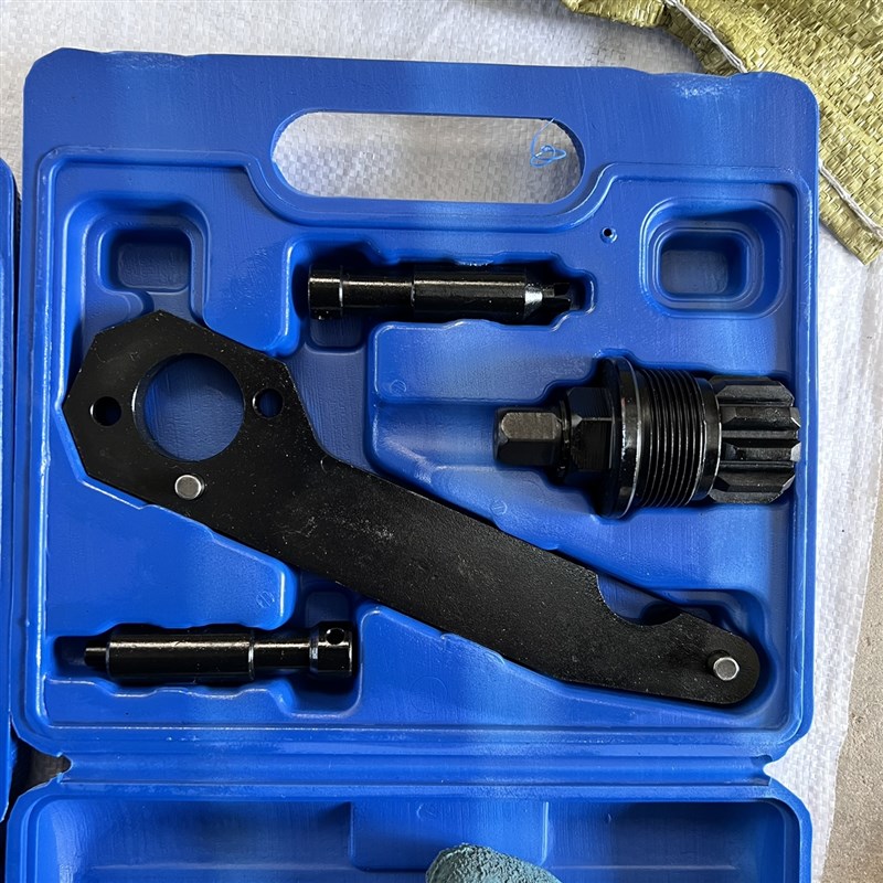上汽依维柯科索红岩杰狮c9c11c13发动机维修正时盘车专用工具
