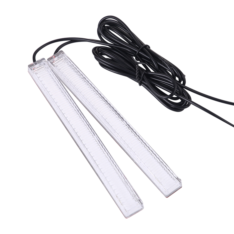 汽车日行灯改装LED日间行车灯通用超亮防水大功率车外中网爆闪灯