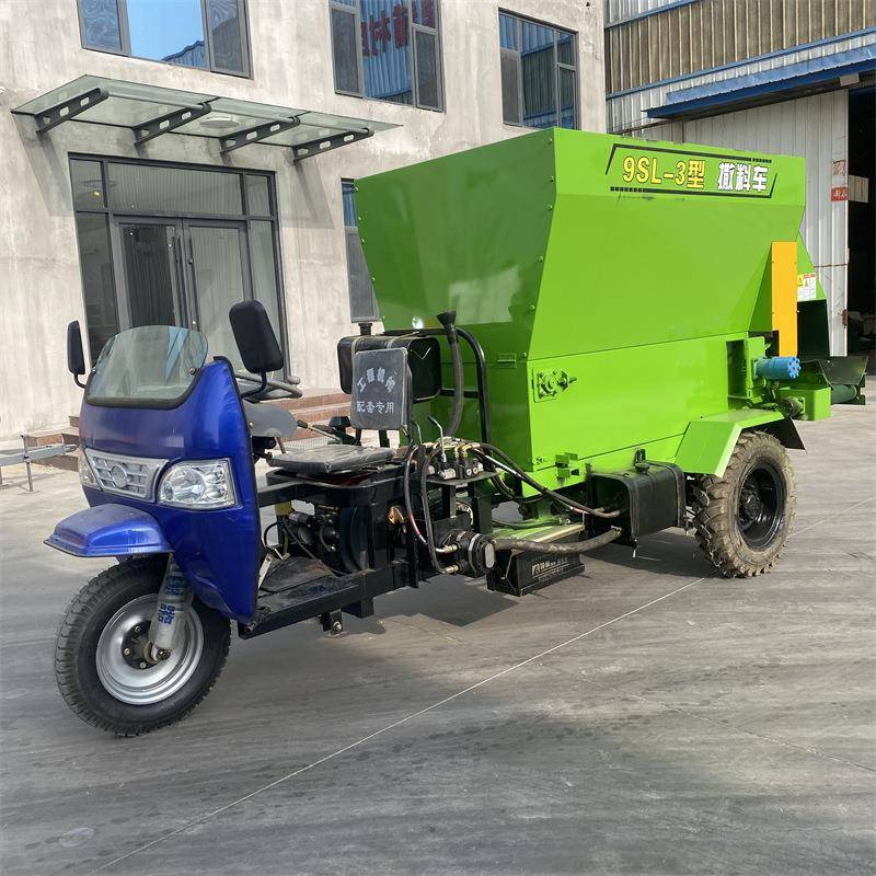 3-15立方多规格饲料抛撒机双边自动喂草机新款全自动