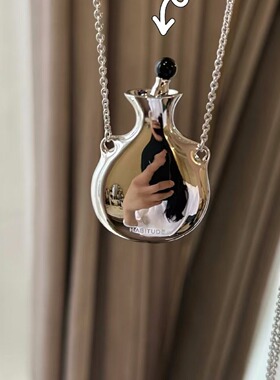 青岛出口2024新款香水瓶项链小众玛瑙皇冠简约百搭高级感长款项链