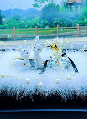 镶钻款一路平安鹿汽车摆件女神款中控台车载高档车内装饰汽车装饰