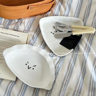 釉下彩可爱立体饺子盘陶瓷三角饭团大碟子创意菜盘餐盘甜品盘家用