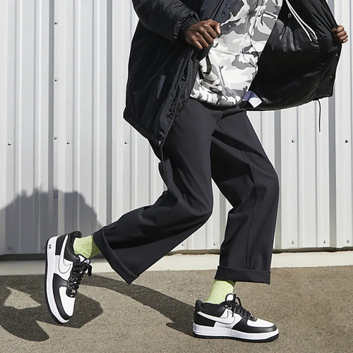 Nike/耐克官方正品AIR FORCE 1男士低帮潮流复古板鞋 DV0788-001