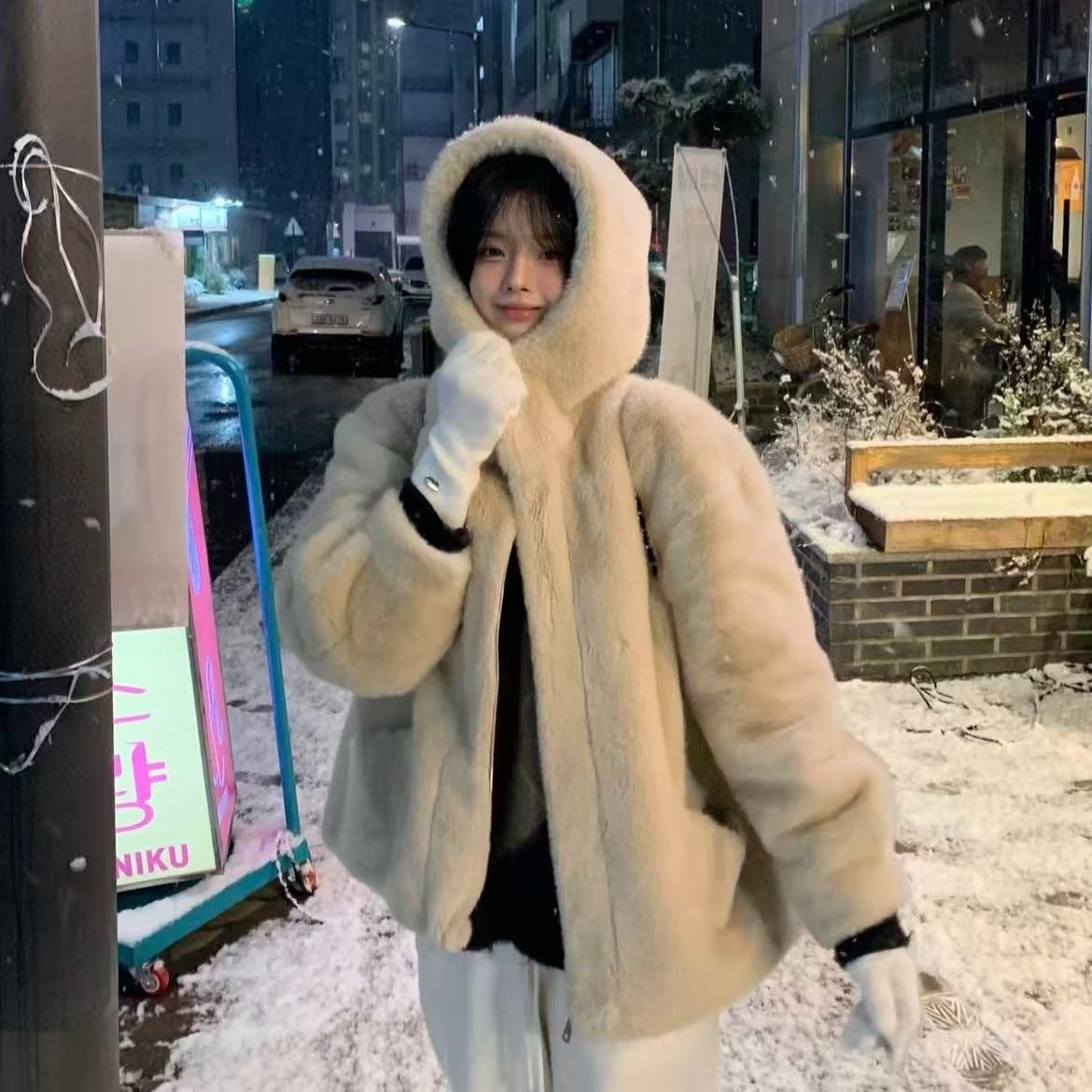 韩系中古风气质高级感毛绒绒环保毛短外套圆领皮毛一体连帽外套