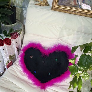 复古心形抱枕土酷甜心法式时髦毛边装饰手工缝制水钻港风辣妹靠垫