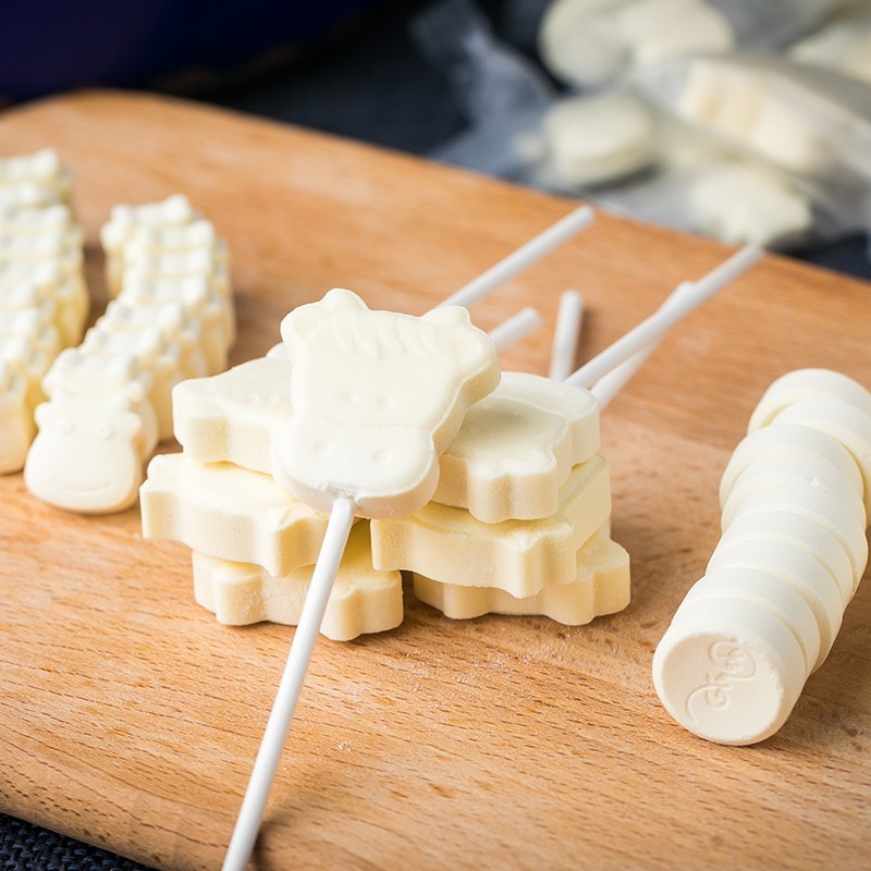 奶片儿童内蒙古特产棒棒糖零食纯手工奶贝纯手工酥脆牛奶制品