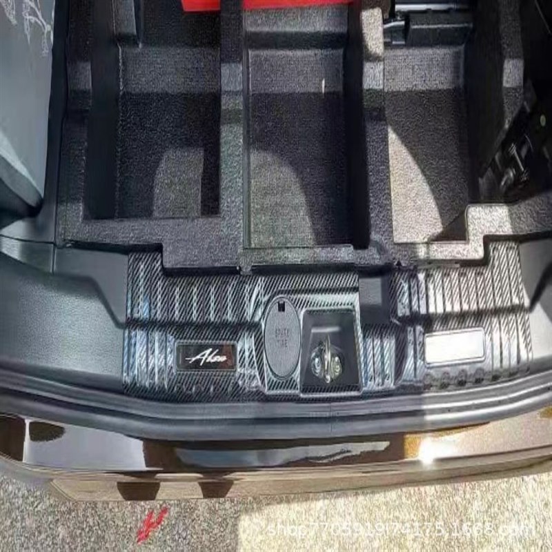 适用于 马来西亚ALZA内外门槛条 护板迎宾踏板改装专用保护防踩条