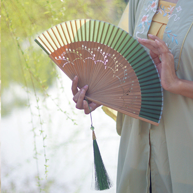 新中式国风女扇旗袍汉服扇子草绿渐变折扇新娘晨袍折叠扇子舞蹈扇,居家日用,扇子,淘宝优惠券,粉丝福利购,淘宝优惠卷
