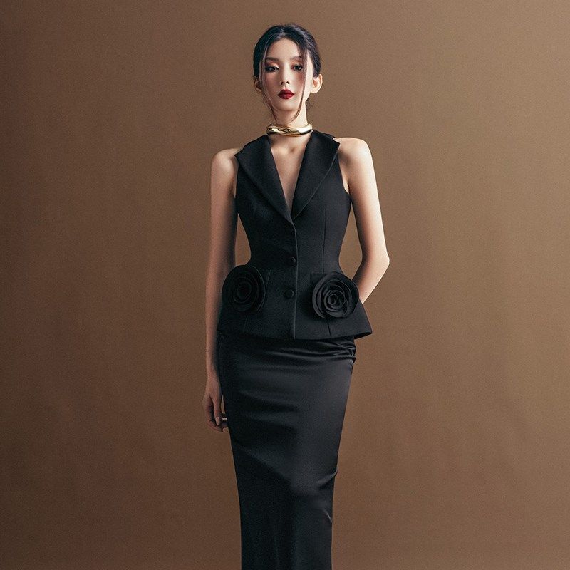 越南小众GIANA 2024年夏季新款黑色花朵收腰西装马甲+包臀裙