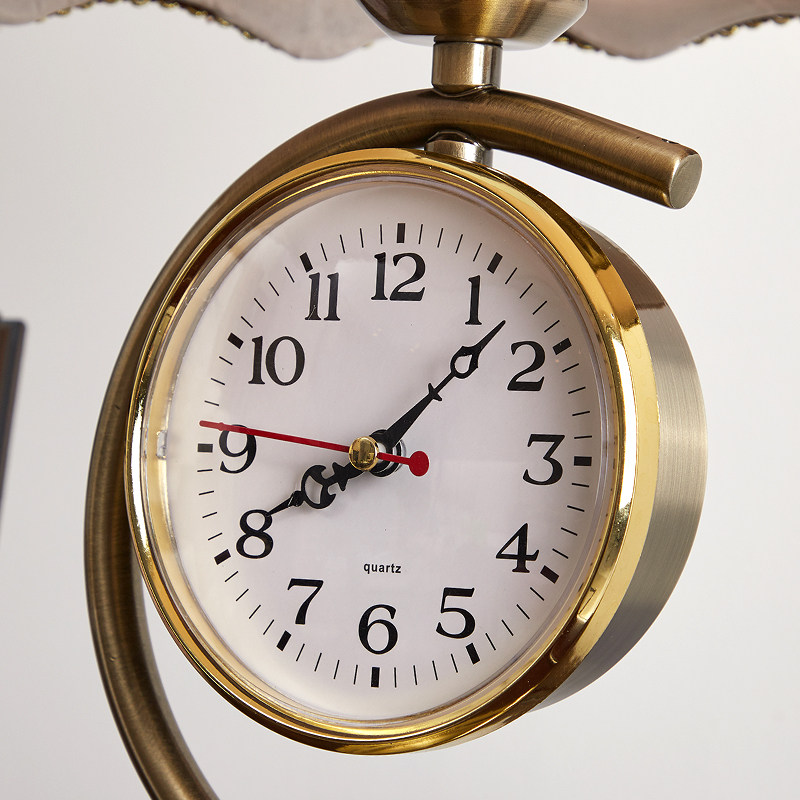 欧式台灯卧室床头灯创意时尚带静音钟表调光家用客厅床头柜灯具