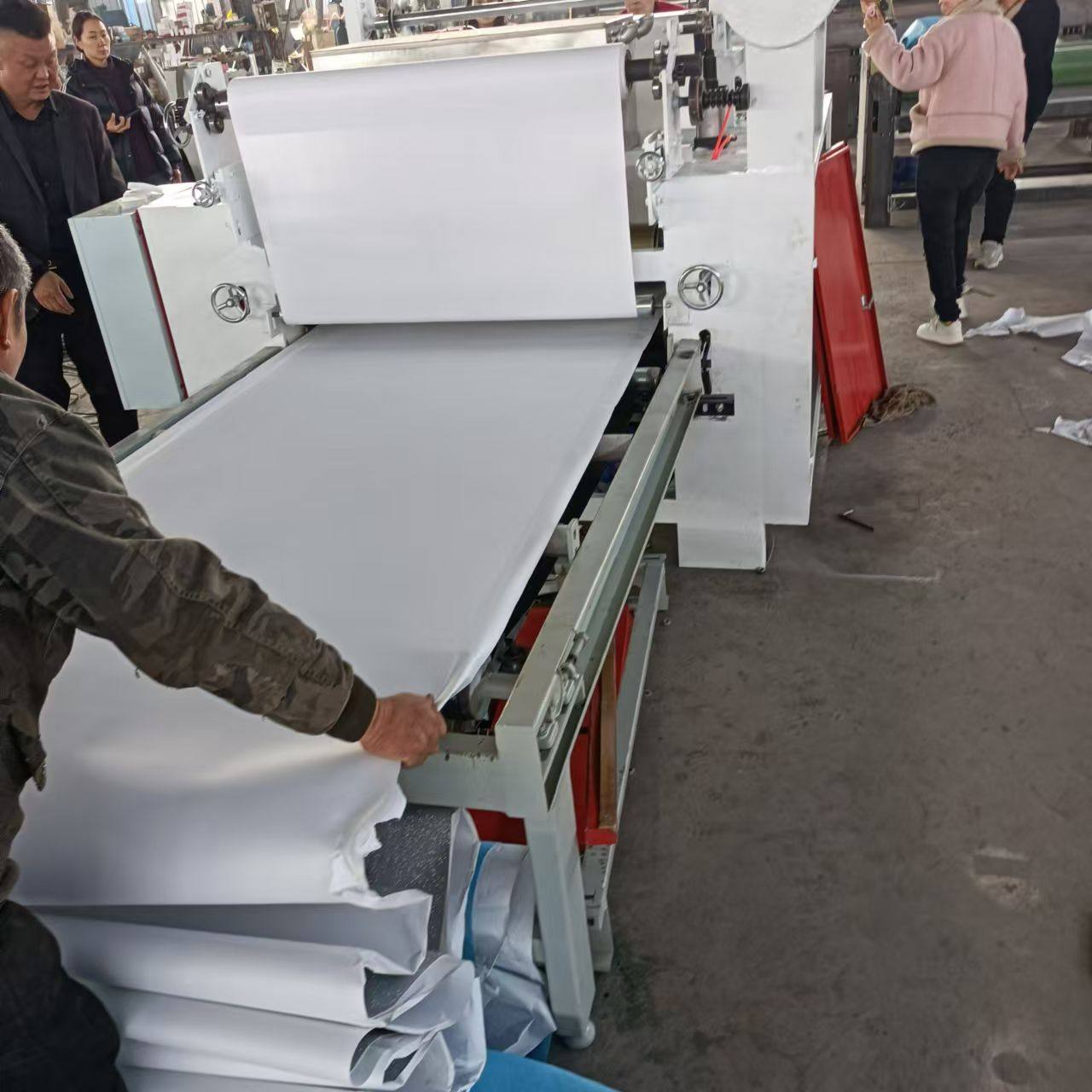 纳米棉皮革热胶平贴机 自动放卷记米剪切 xpe发泡海绵增厚复合机
