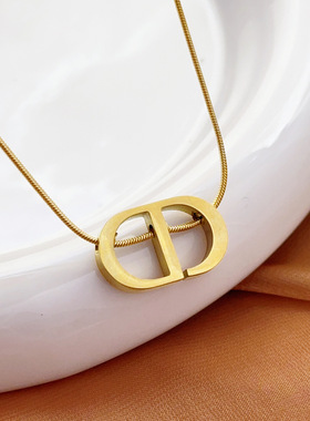 高级感简约金色CD项链