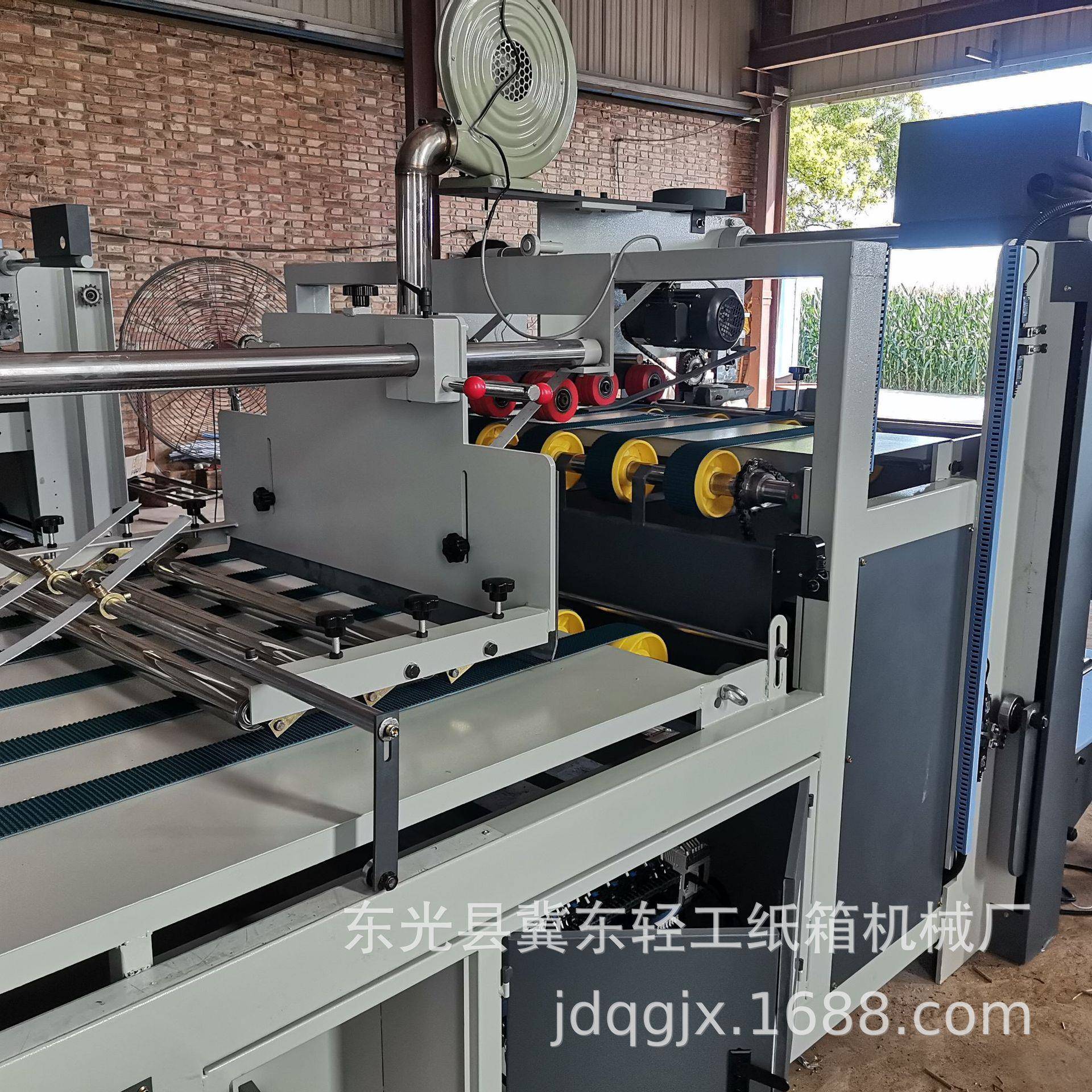 瓦楞纸箱小型全厂设备2800X半自动纸箱胶水粘盒机厂家直发