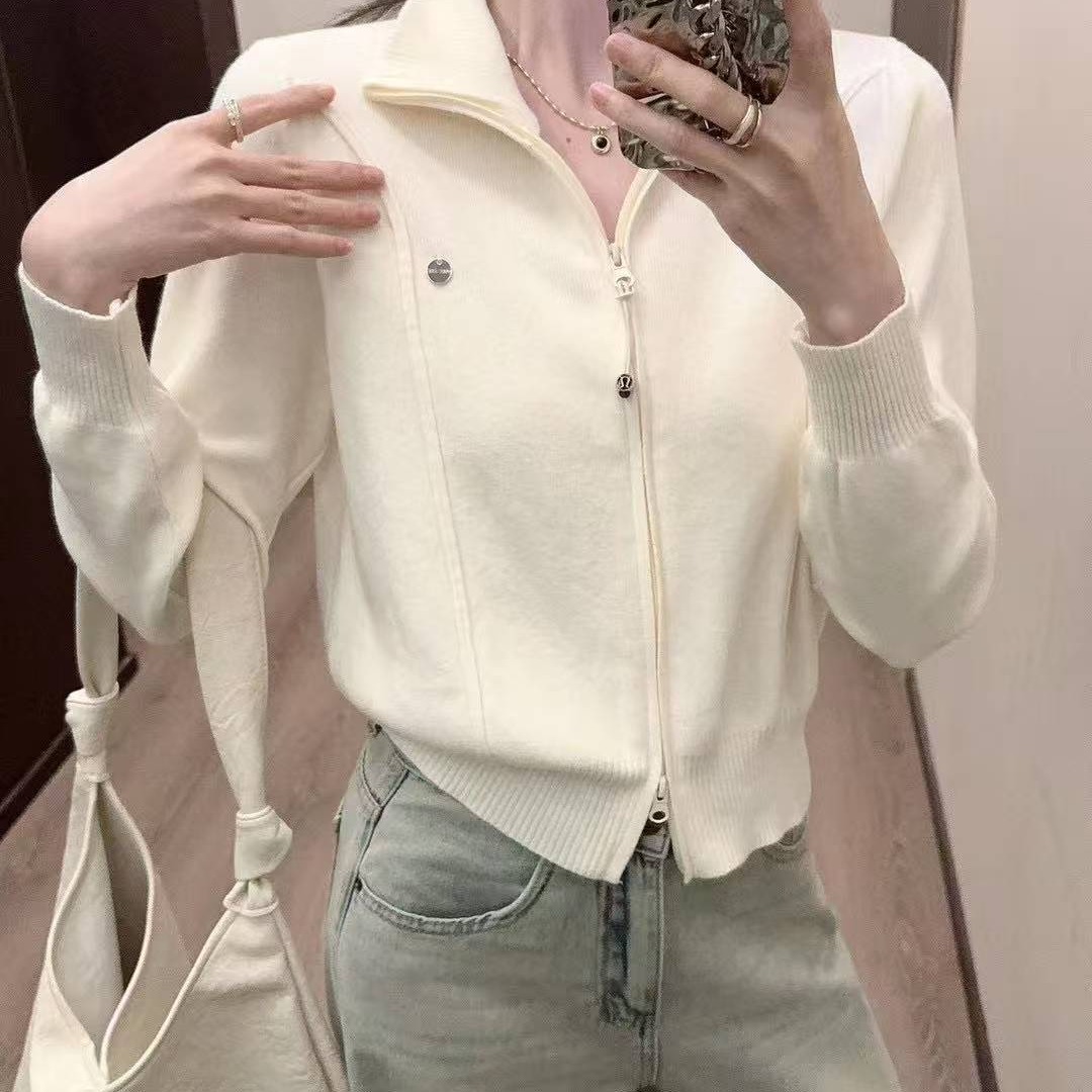 时尚半高领早秋新款均码设计感