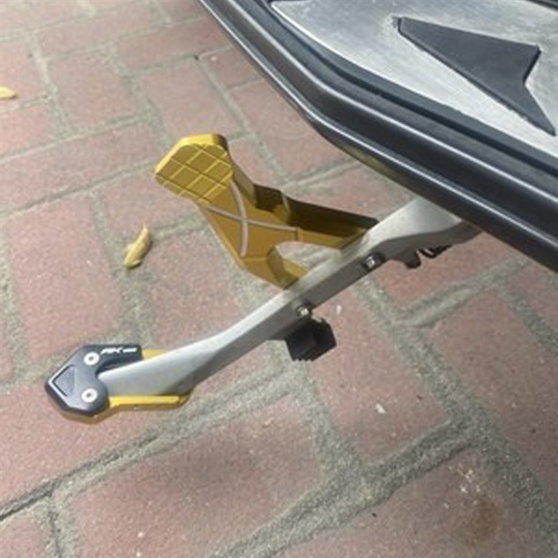 适用光阳K5 20-2021年改装侧边脚撑驻架垫加宽加大底座