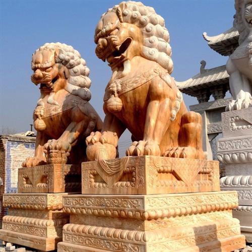 厂家供应晚霞红石雕狮子仿古石狮子一对庭院别墅门口景观雕塑