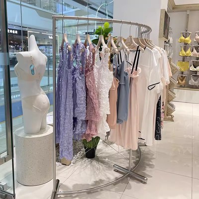 服装店展示架弧形中岛挂衣架落地式不锈钢陈列道具店铺中间衣货架