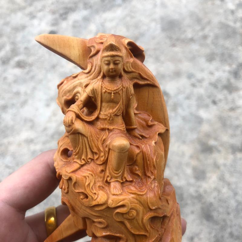 崖柏木雕水月观音中式人物摆件家居客厅佛堂供奉饰品自在菩萨佛像