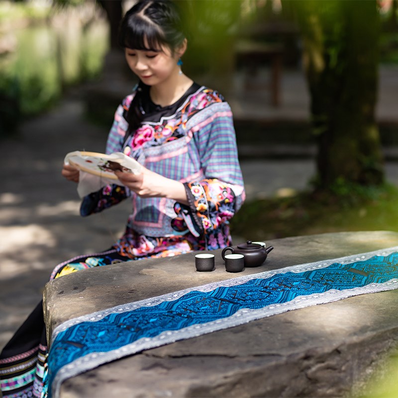 酉州苗绣民族风特色饰品多功能客厅茶桌摆件西兰卡普元素个性茶旗