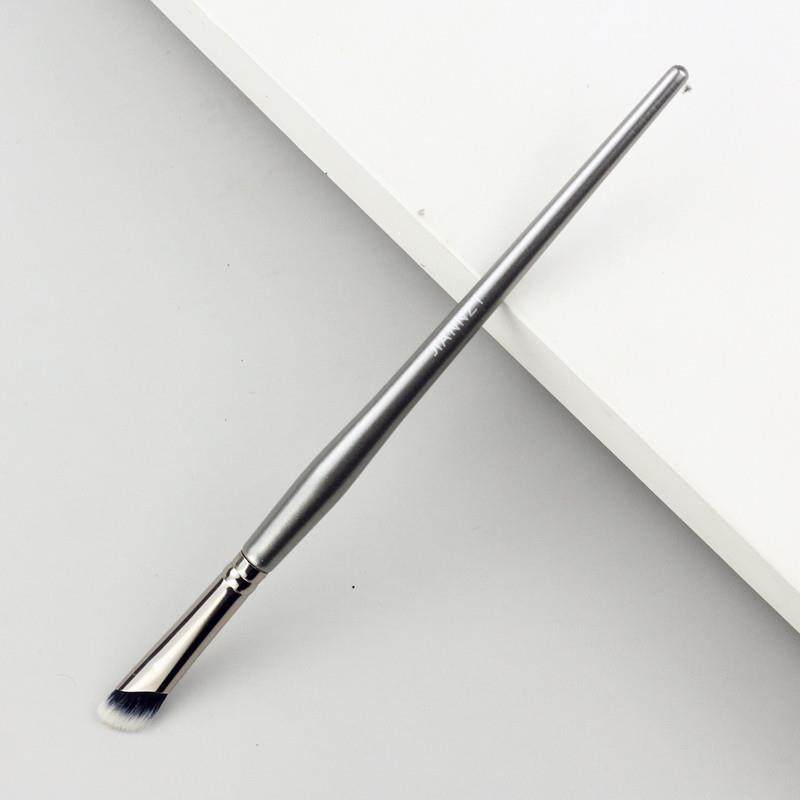 简斯月光镰刀遮瑕刷无痕细节精准遮暇鼻影刷纤维毛软斜角鼻翼斜头,彩妆/香水/美妆工具,化妆刷,淘宝优惠券,粉丝福利购,淘宝优惠卷