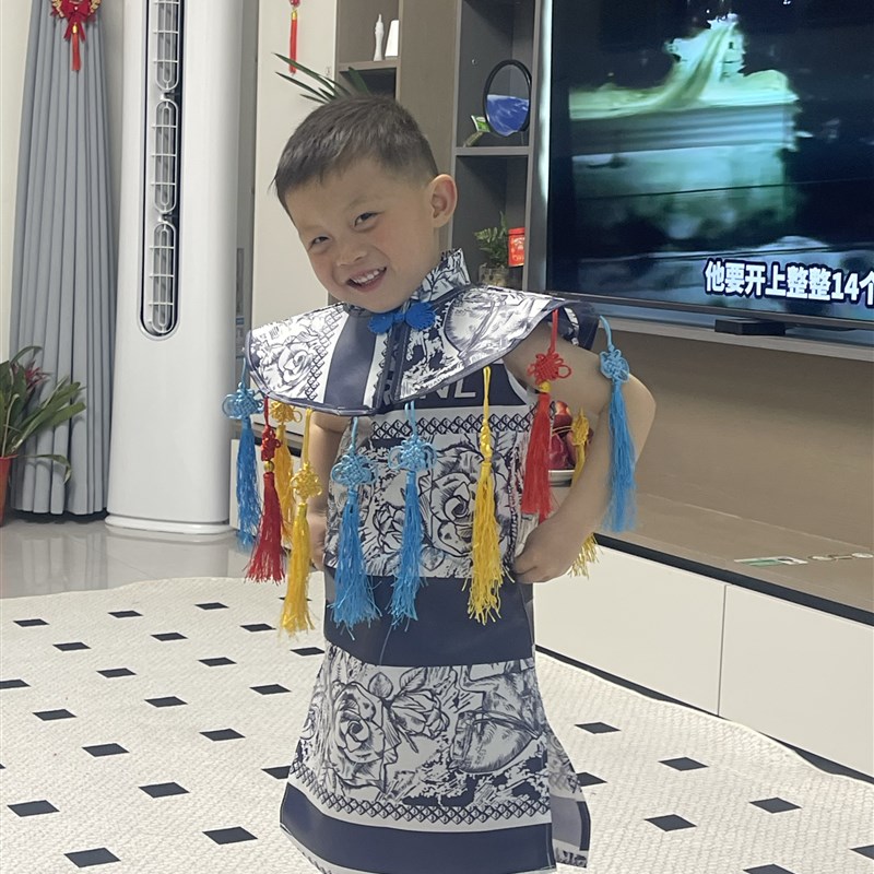 霸王茶姬奶茶袋表演服儿童环保演出服幼中国风男童女童演出服