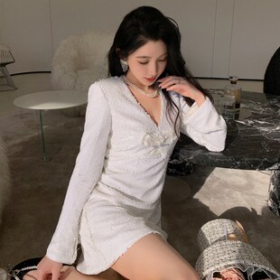 2025年春季新款白色亮片V领长袖礼服富家千金高级感穿搭连衣裙子