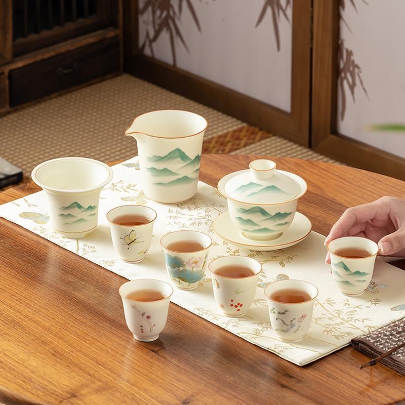 小清新功夫茶具套装家用哑光绿羊脂玉瓷盖碗茶杯整套国风旅行茶具