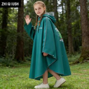 儿童衣女童2026新位款男雨带书包小学生上学专用雨披防暴雨长孩款