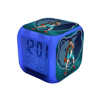 NBA詹姆斯库里莫兰特闹钟儿童男女七彩变色床头时钟静音闹铃礼品