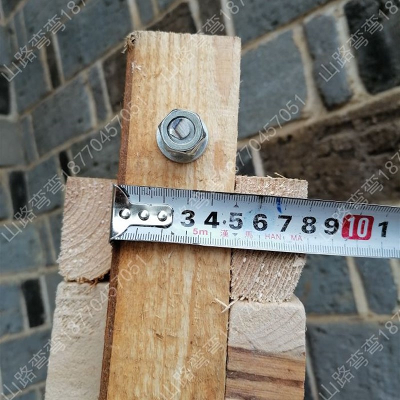 建筑工地实木人字梯水电装修走梯墙纸墙布石膏线窗帘安装工程梯子