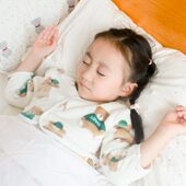 法兰绒儿童护肩睡觉用秋冬宝宝保暖婴儿肩部防冻防寒护肩膀绒坎肩