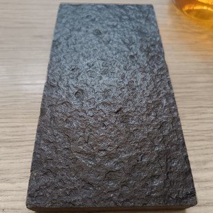 玄武岩地铺石火山岩石板黑色火烧板岩石板别墅室外庭院地砖墙砖