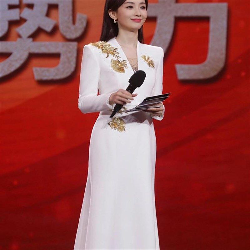 2025新款主持人晚礼服裙女正式场合轻奢小众大合唱演出服司仪服装