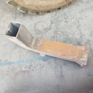 厂家 桥梁铸铁泄水管 矩形铸铁泄水管 护栏支架 220*220*600