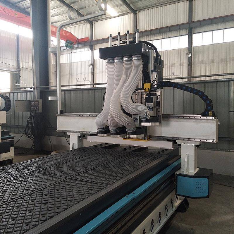 全自动换刀加工中心四工序开料机配置木工四工序开料机标准配置